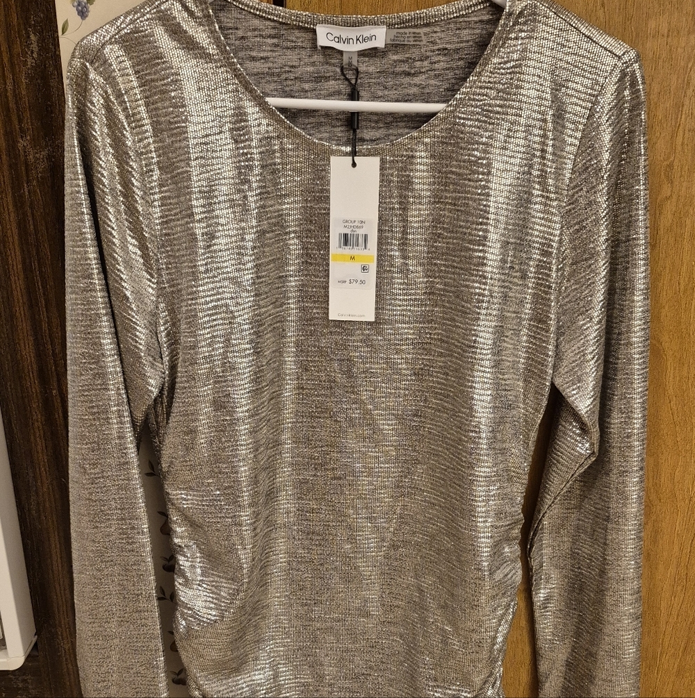 NEW WITH TAGS. WOMENS MEDIUM Calvin Klein Metallic Long Sleeve Top